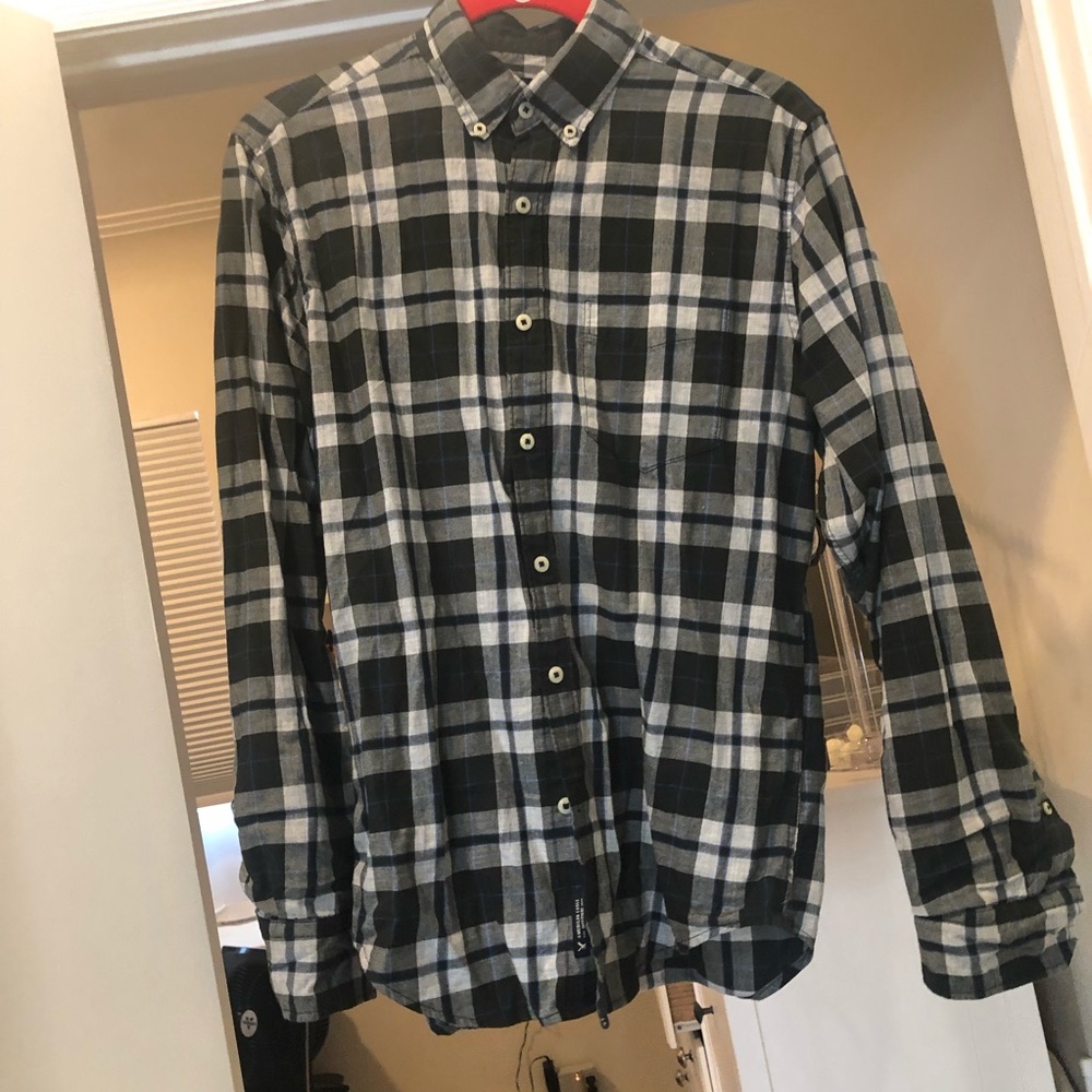 American eagle plaid button down